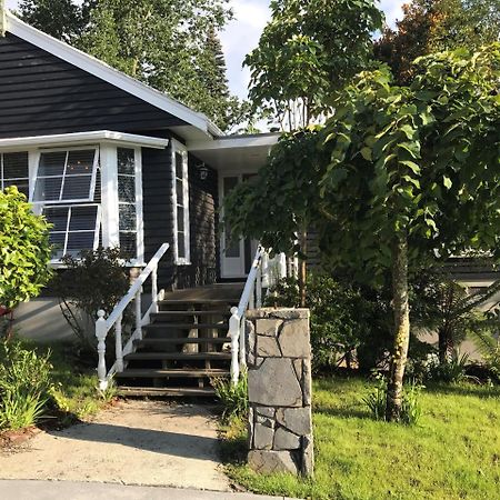 Hugo & Carters Lodge Роторуа Екстериор снимка