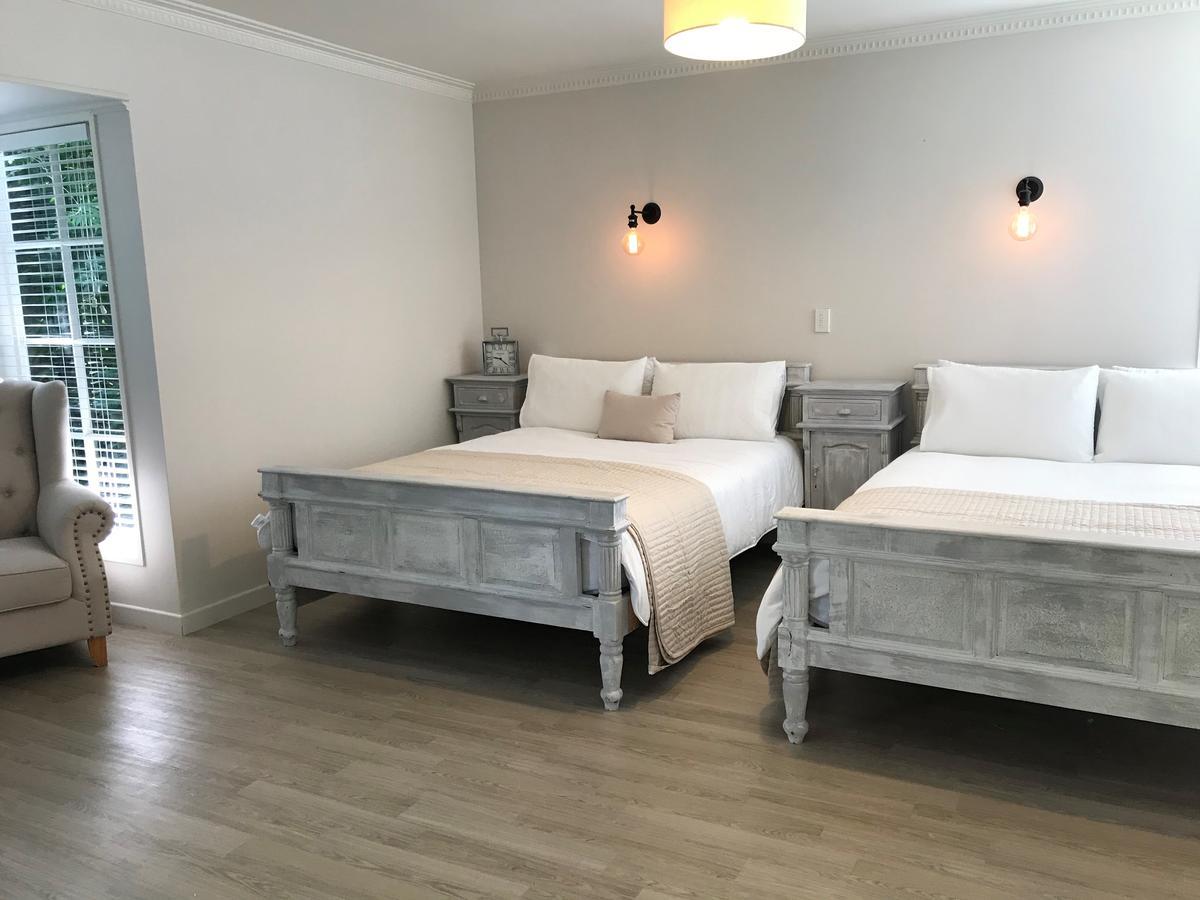 Hugo & Carters Lodge Роторуа Екстериор снимка